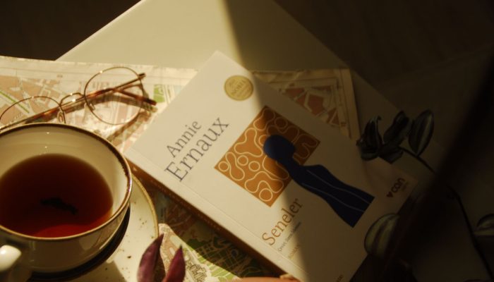 Ayrılık sonrası iletişim kesilmeli mi? Sağlıklı sınır koyma rehberi