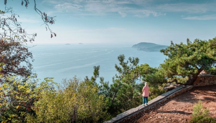 Kaş Trekking Rehberi Kadınlar: Rotalar, Hazırlık ve Güvenlik Tavsiyeleri