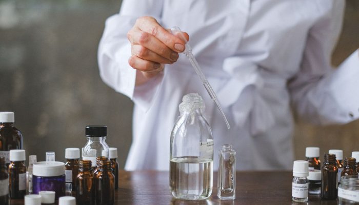 Parfüm Notaları Ne Demek? Koku Piramidi Rehberi